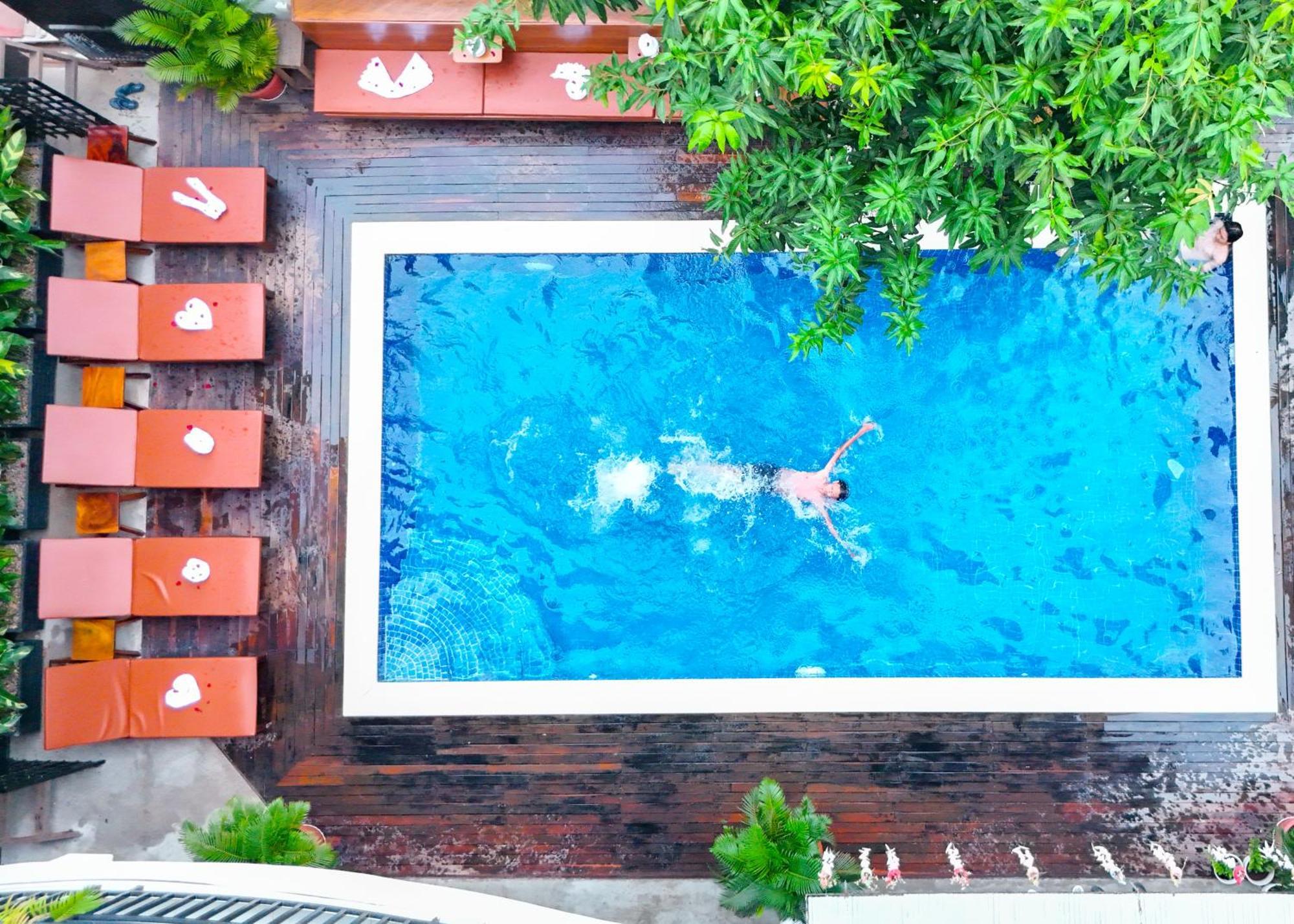 Bliss & Beats Hostel พนมเปญ ภายนอก รูปภาพ