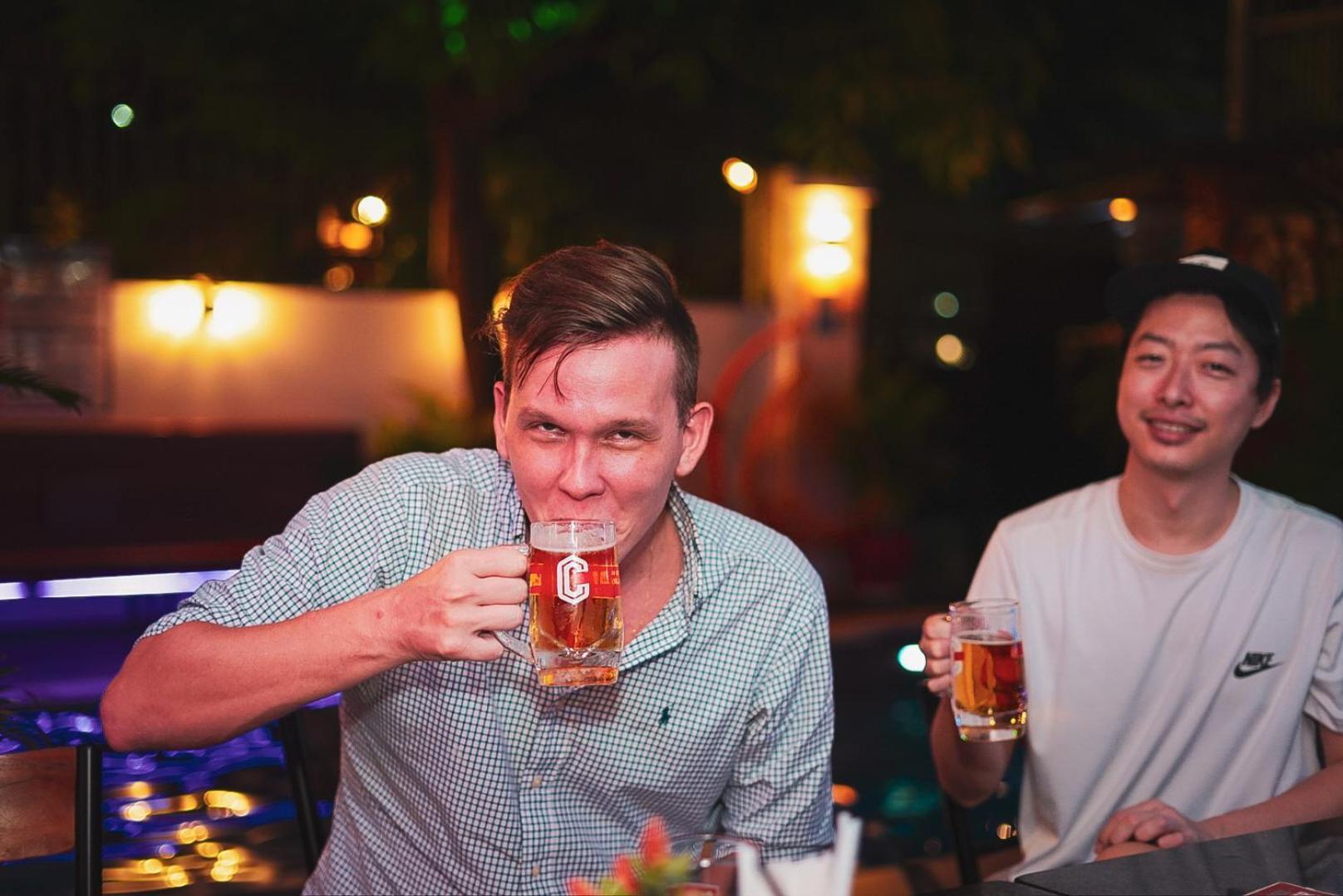Bliss & Beats Hostel พนมเปญ ภายนอก รูปภาพ