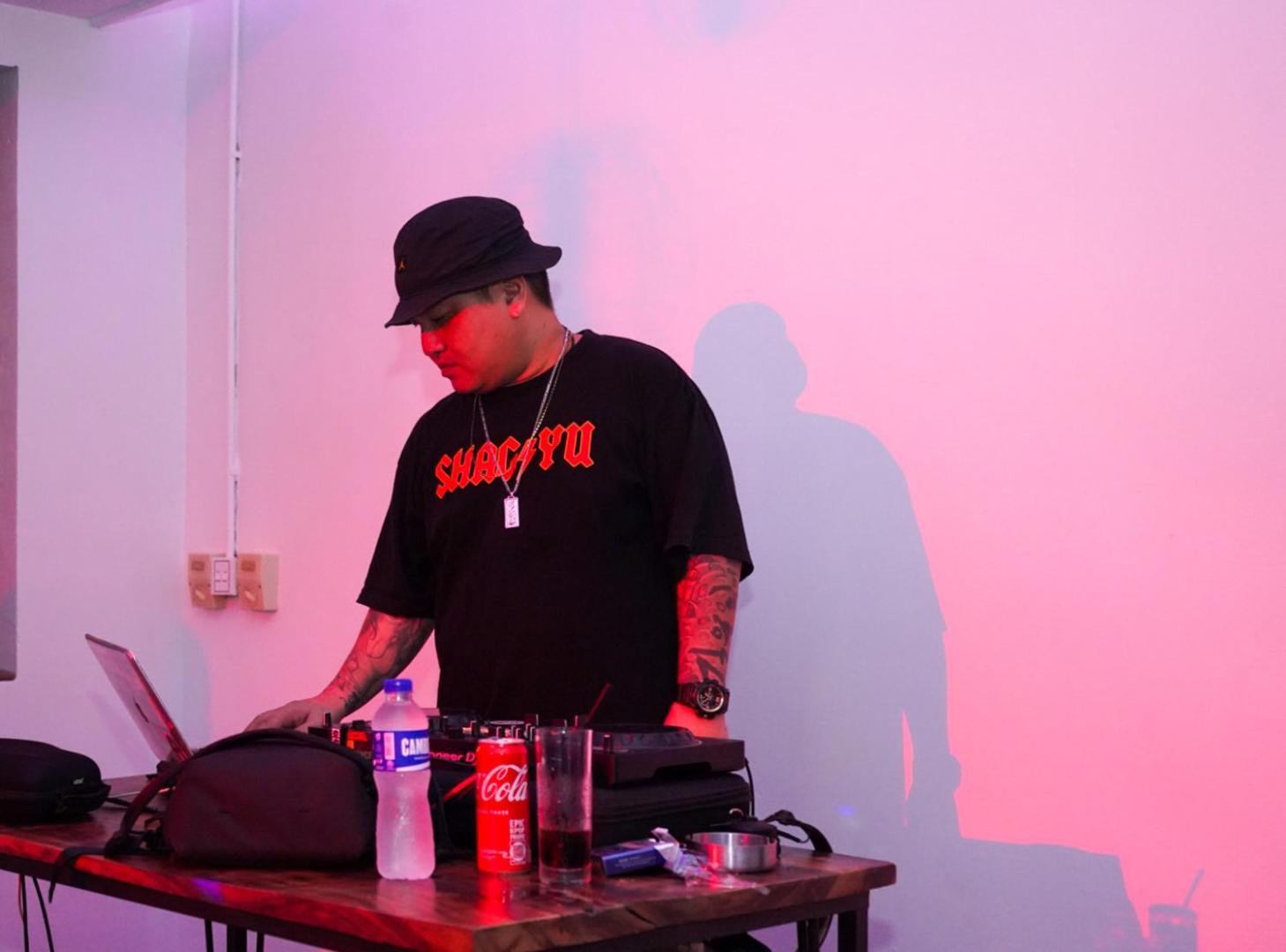 Bliss & Beats Hostel พนมเปญ ภายนอก รูปภาพ