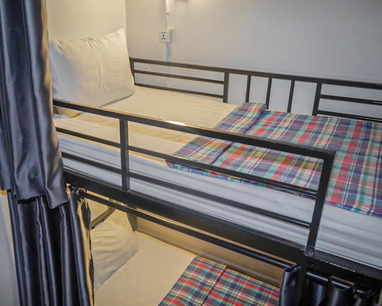 Bliss & Beats Hostel พนมเปญ ภายนอก รูปภาพ
